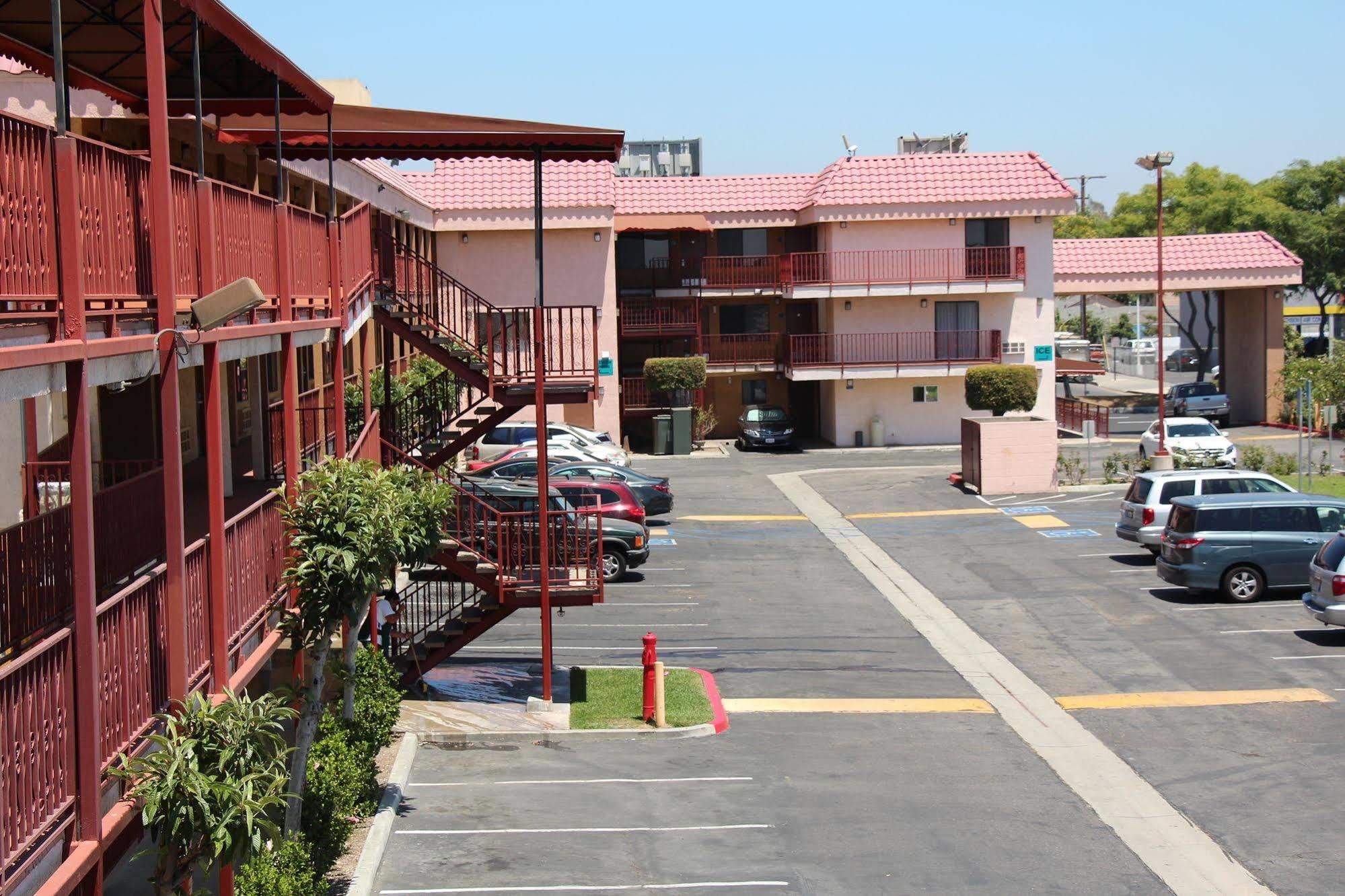 Budget Inn Anaheim/Santa Ana Eksteriør billede